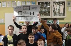 Więcej o: 🎉 Turniej w Piłkarzyki zorganizowany przez Tomasza Mazurkiewicza z klasy 6! ⚽🎮